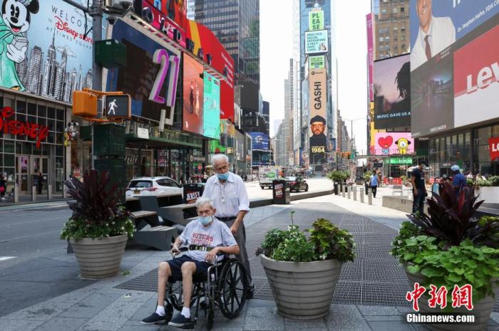 美国新冠肺炎确诊超524万 专家警告将迎来“最糟糕秋季