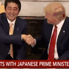 君子豹变，狠角色安倍晋三：一度是中国人的笑料2.gif